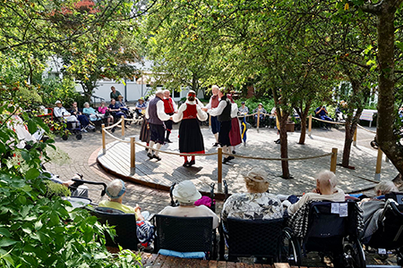 Traditionella firanden på våra boenden_450 Traditionella firanden på våra boenden